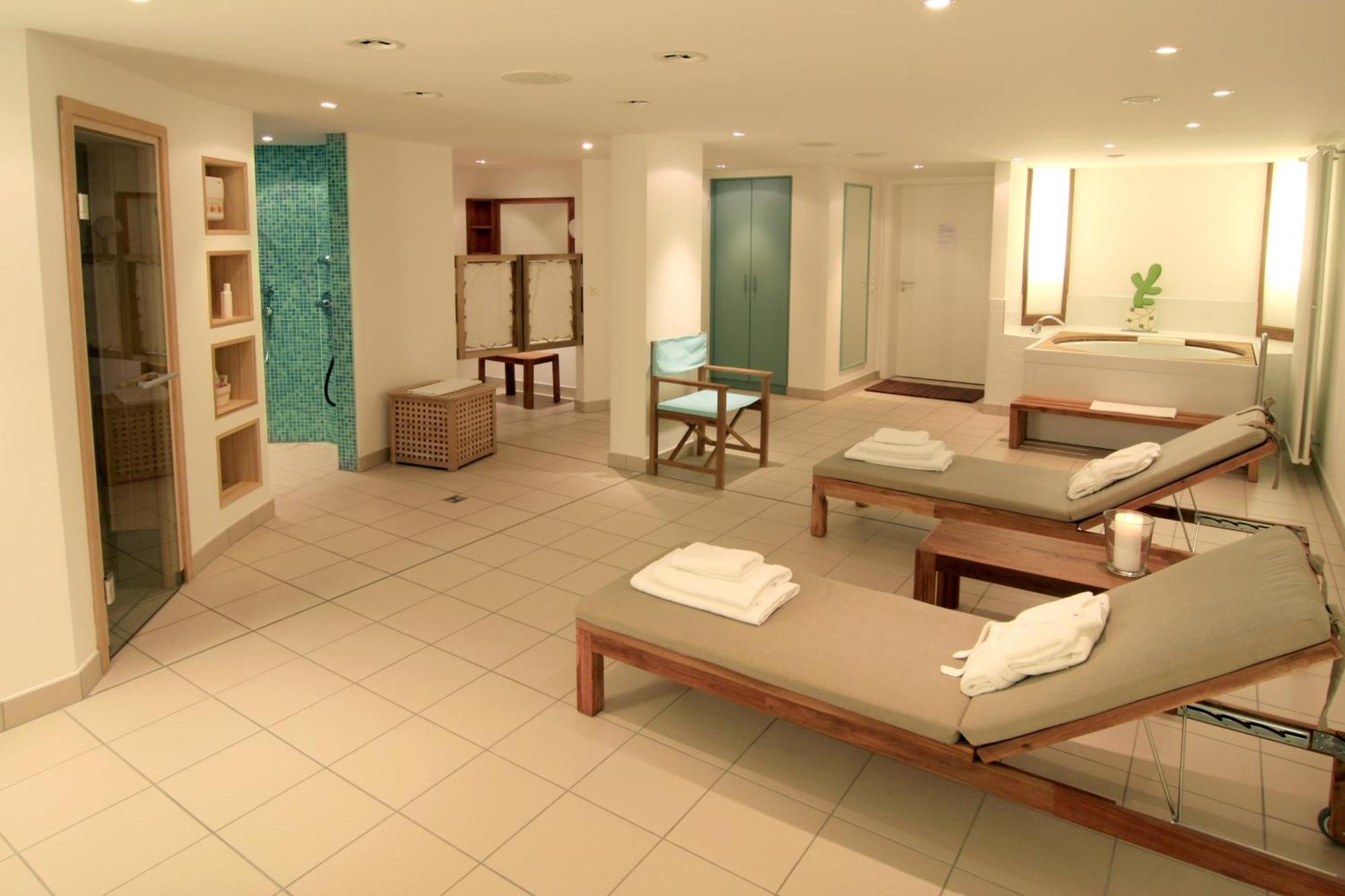H.W.S. Hotel Der Wilde Schwan Sagard Ngoại thất bức ảnh